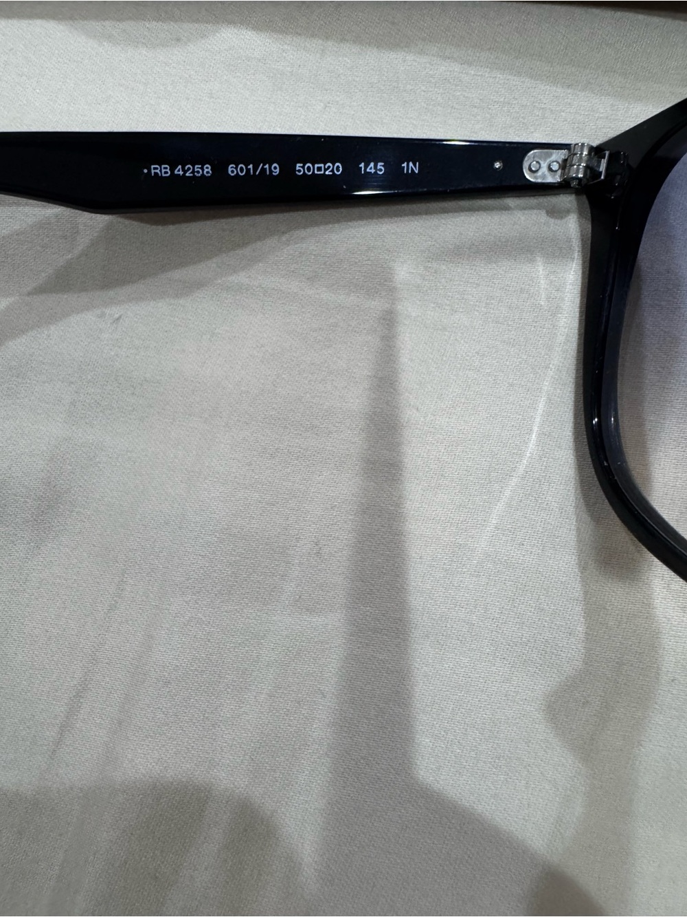 Ray-Ban Black Sunglasses with Brown Case - Picture 7 of 9
